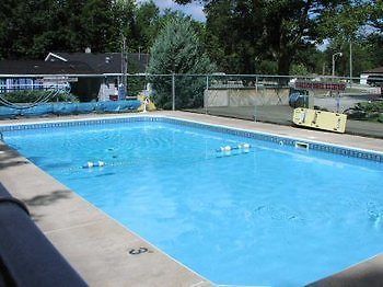Jell E Bean Campground And Trailers Hotell Wasaga Beach Exteriör bild