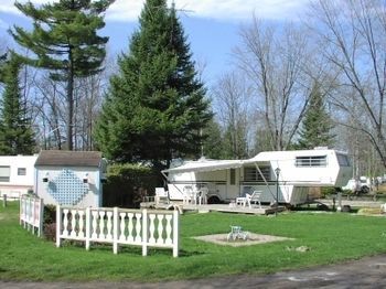 Jell E Bean Campground And Trailers Hotell Wasaga Beach Exteriör bild